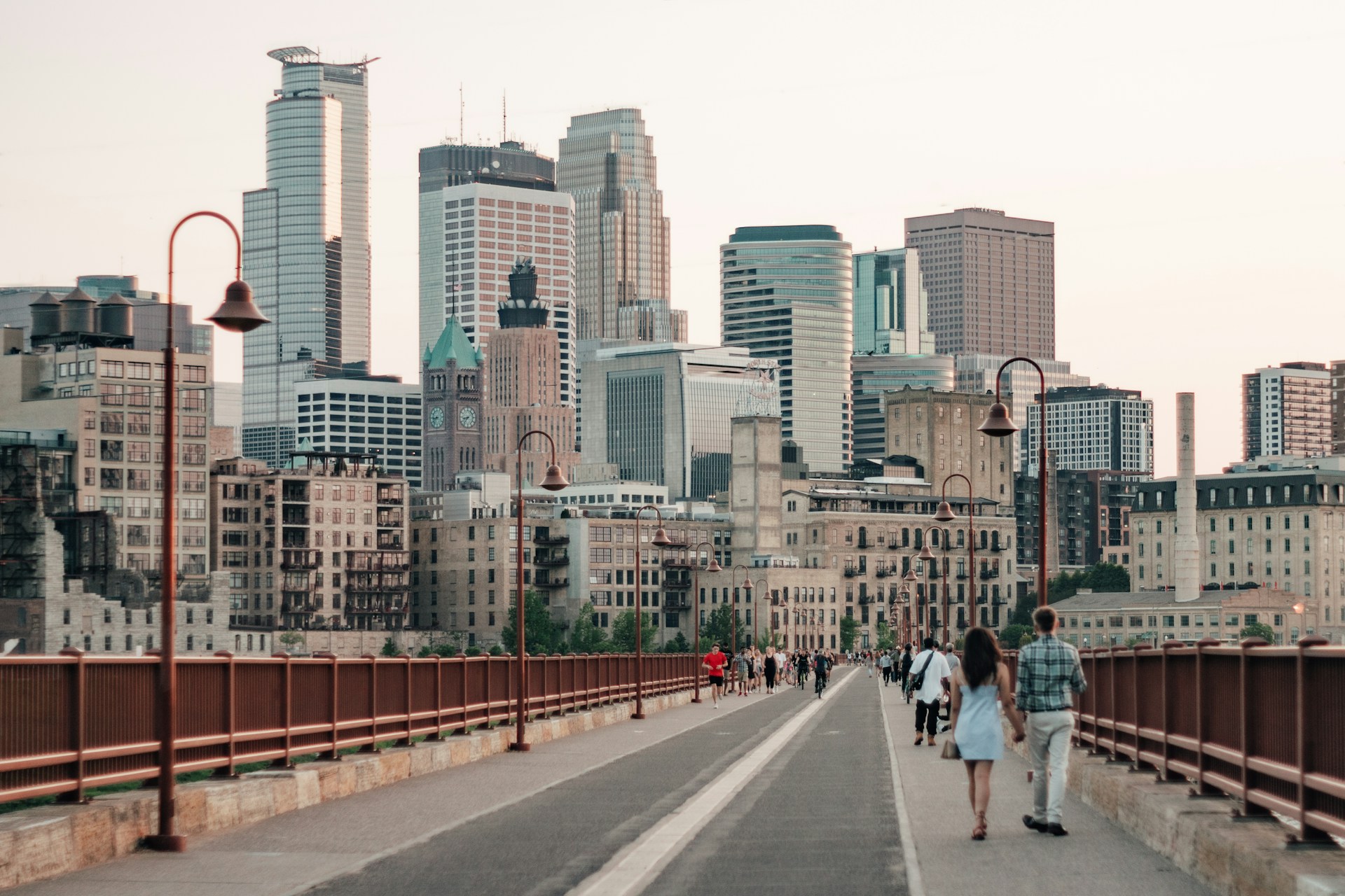 Minneapolis facility services
